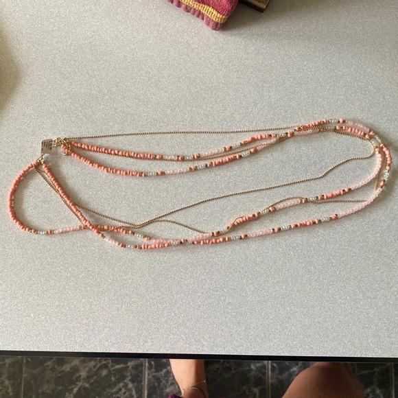 Peach beaded necklace - Picture 1 of 3